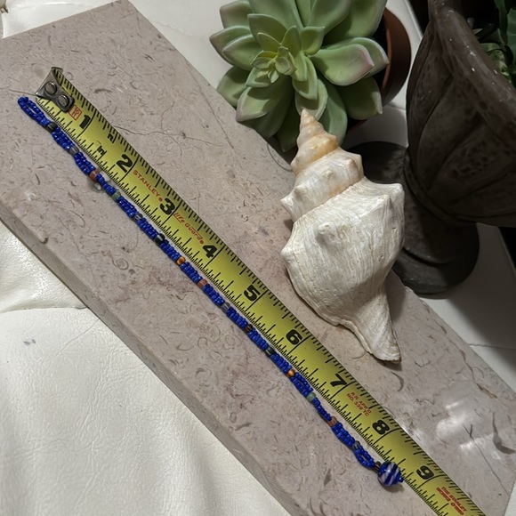 Free-New Handmade Bracelet-Seed Beads in Blue-Vintage Glass Bead Closure - Picture 9 of 12